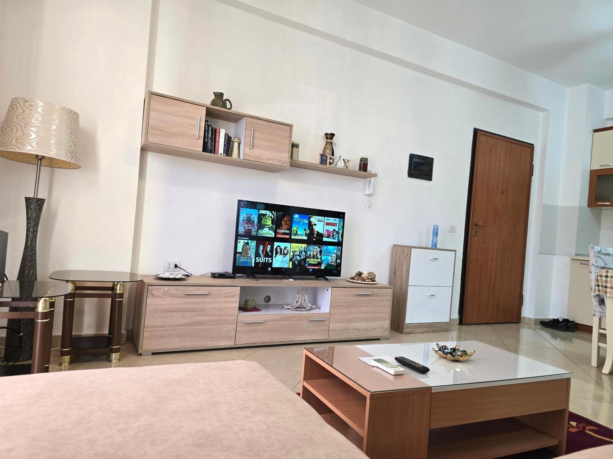 Modern , Quiet , Family Friendly & Fully Furnished Apartment Vlore Exterior photo
